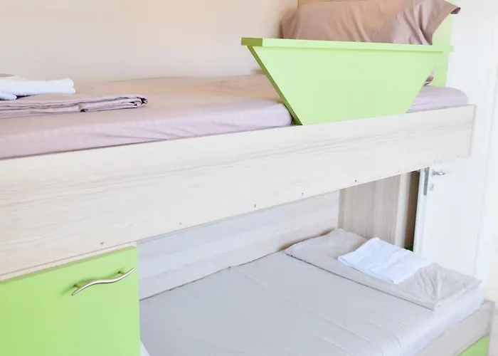 The White Вилла Тирана