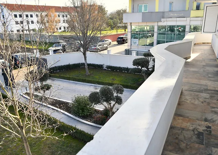 The White Вилла